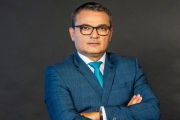 Şcoala în pandemie, în dezbatere la „Referendum”, luni, de la ora 21.00, pe TVR1: Sunteţi de acord ca, în actualul context pandemic, şcolile să poată decide singure trecerea parţială sau totală în online?