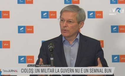 Dacian Cioloș: USR nu intenționează să sprijine un guvern minoritar care are susținerea PSD. Am putea avea rapid un guvern PNL-USR-UDMR, decizia e la PNL