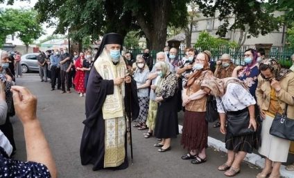 Arhiepiscopul Dunării de Jos, mesaj pro-vaccinare: Procurați tot ce spun medicii pentru a apăra orice persoană de acest virus nemilos.Haideți să biruim cu Dumnezeu, cu sfatul medicului și cu mai multă grijă la noi înșine!