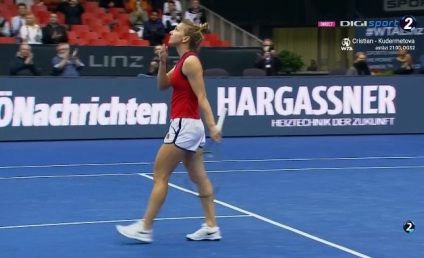 Simona Halep s-a calificat în semifinalele turneului de la Linz (WTA), după un meci dramatic cu italianca Jasmine Paolini (4-6, 7-5, 6-0)
