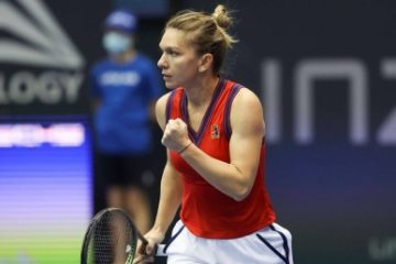Simona Halep s-a retras din turneul de la Linz, din cauza unei accidentări la genunchi. Adversara ei, românca Jaqueline Cristian, accede astfel în prima sa finală WTA