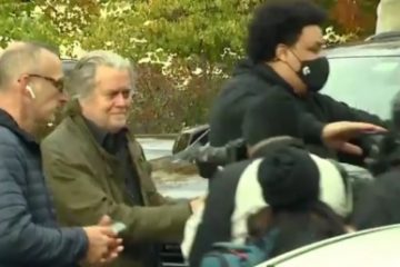 SUA: Steve Bannon, fostul consilier al lui Donald Trump, s-a predat FBI-ului în ancheta asaltului de la Capitoliu