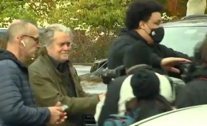 SUA: Steve Bannon, fostul consilier al lui Donald Trump, s-a predat FBI-ului în ancheta asaltului de la Capitoliu