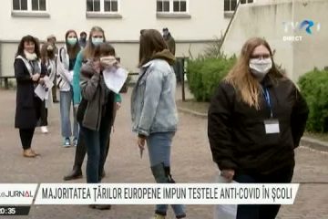 Modele europene pentru testarea anti-COVID a elevilor. În Germania, elevii se testează singuri, cu ajutorul unor acadele. În Franța, testele de salivă folosite în cabinele școlare. Părinții bulgari dau o mână de ajutor întregului proces