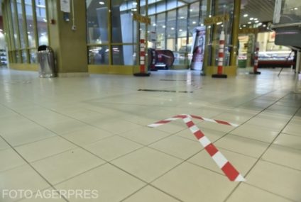 Amendă dată de ISU Prahova unui centru comercial care a montat separatoare pentru accesul persoanelor nevaccinate