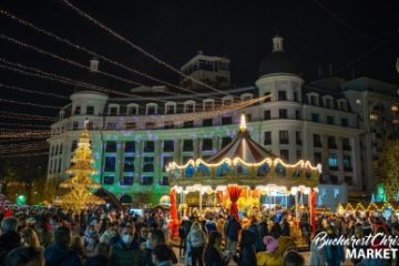 Capacitatea evenimentului Bucharest Christmas Market  este limitată la 1.000 de persoane simultan, iar programul se încheie la ora 21:00