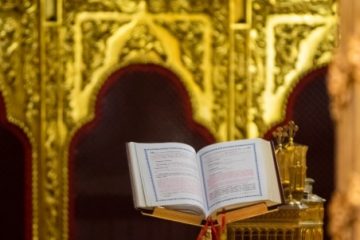 Patriarhia Română: Participarea la sfintele slujbe în biserică oferă omului întristat bucuria comunicării și a solidarității, prevenind sentimentul abandonului şi al marginalizării