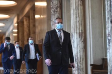 Premierul Nicolae Ciucă, după confirmarea variantei Omicron în România: Mâine voi avea o întâlnire cu responsabilii gestionării acestei pandemii. Voi dispune măsuri