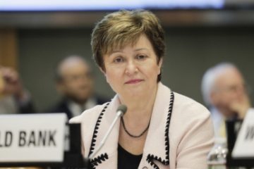 Şefa FMI intenţionează să reducă previziunile sale de creştere mondială, din cauza variantei Omicron