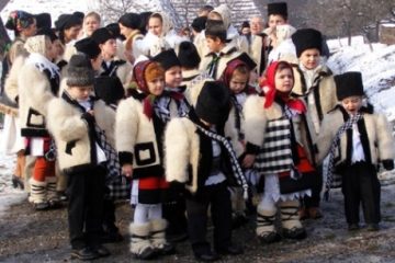 6-31 decembrie – Zilele colindului din România