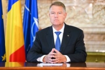 Amplasarea mijloacelor de publicitate şi a construcţiilor în curbe şi intersecţii, interzisă. Legea a fost promulgată