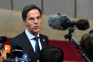 Olanda intră de duminică în lockdown pe perioada sărbătorilor, anunță premierul Mark Rutte. Toate magazinele neesenţiale, restaurantele, spaţiile culturale şi ive, şcolile şi saloanele de coafură vor fi închise