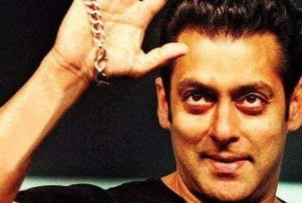 INDIA | Vedeta de la Bollywood Salman Khan a fost mușcat de un șarpe în ziua de Crăciun