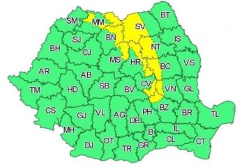 Cod galben de vânt puternic în zona Carpaţilor Orientali, până luni dimineaţa