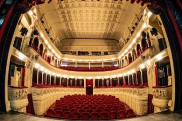 Teatrele bucureştene îşi reiau activitatea cu primele spectacole din 2022