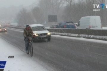 Informare meteo de precipitaţii moderate, predominant sub formă de ninsoare, de sâmbătă dimineaţa până duminică după-amiaza