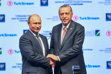 Preşedintele Turciei îi cere lui Vladimir Putin să nu invadeze Ucraina: „Rusia ar trebui să reexamineze situaţia mondială şi propria sa situaţie înainte de a face acest pas”