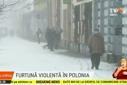 Furtună violentă în Polonia. Vântul a atins viteza de 130km/oră și a răsturnat mai multe tiruri