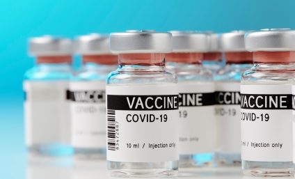 Un medic din judeţul Dolj şi alte 5 persoane au fost reţinute pentru vaccinări fictive