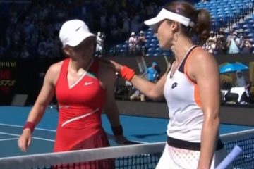 Simona Halep se oprește în optimile turneului de Grand Șlam Australian Open, după ce a fost învinsă de franțuzoaica Alize Cornet (6-4, 3-6, 6-4)