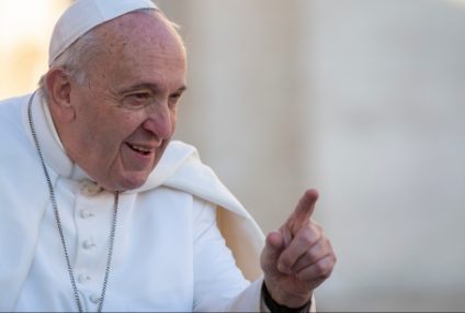 Sprijiniţi-vă copiii dacă sunt gay, le recomandă Papa Francisc părinţilor