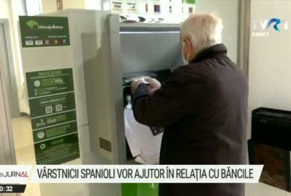 „Sunt bătrân, dar nu idiot”. Campania unui pensionar spaniol pentru ca personalul băncilor să îi ajute din nou pe vârstnici să efectueze operațiuni curente, precum scoaterea banilor sau plata facturilor