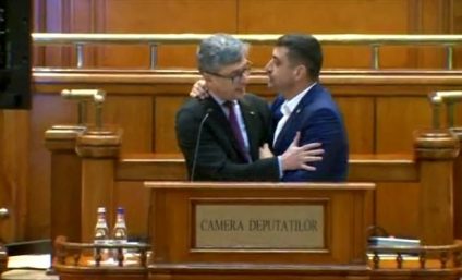 Ministrul Energiei, Virgil Popescu, anunță că va depune plângere penală după ce a fost bruscat de George Simion: Faptul că își legitimează aceste porniri ‘barbare’ prin suportul cetățenilor mi se pare un gest abject și o amenințare