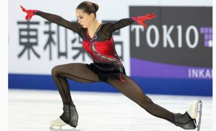 Patinatoarea vedetă a JO de Iarnă de la Beijing, rusoaica de numai 15 ani Kamila Valieva, care a reușit o săritură cvadruplă, a fost depistată pozitiv la un produs dopant