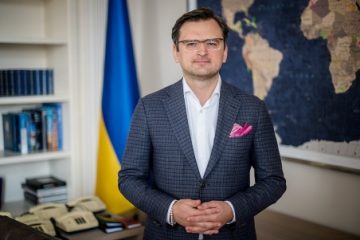 Ministrul de Externe al Ucrainei, Dmytro Kuleba: Ucraina convoacă o întâlnire în următoarele 48 de ore pentru a discuta despre întărirea și relocarea trupelor ruse de-a lungul graniței noastre
