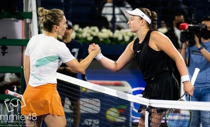 Simona Halep a fost învinsă categoric de Jelena Ostapenko în semifinale la Dubai