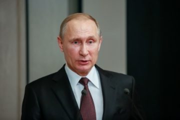 Putin a cerut recunoașterea internațională a Crimeei ca parte a Rusiei, încetarea aderării Ucrainei la NATO și oprirea tranurilor de arme acolo. «Rusia va acorda sprijin militar „republicilor” Doneţk şi Lugansk»