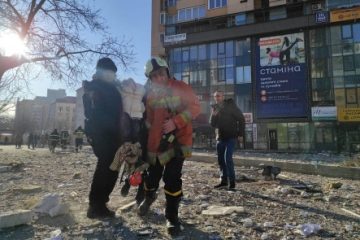 LIVE TEXT A treia zi a invaziei Rusiei în Ucraina | Rușii au reluat ofensiva asupra capitalei | Un copil a murit după ce tirurile de artilerie trase de ruși au lovit un spital oncologic