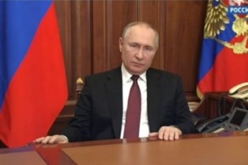 Putin a convocat Consiliul de Securitate al Rusiei. El acuză Ucraina că foloseşte civilii ca scuturi umane şi susţine că ofensiva rusă ”decurge conform planului”