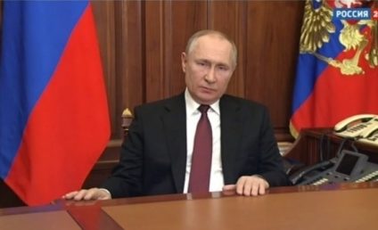Putin a convocat Consiliul de Securitate al Rusiei. El acuză Ucraina că foloseşte civilii ca scuturi umane şi susţine că ofensiva rusă ”decurge conform planului”
