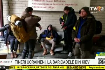 Imnul Ucrainei răsună pe străzi la Odesa, la Lvov, la Kiev. Încurajări pe baricade