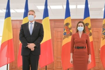 K. Iohannis, în vizită la Chișinău: România este alături de Republica Moldova și de toți cetățenii săi, așa cum a fost mereu. Pe noi puteți să contați! Reafirm sprijinul deplin pentru rezolvarea problemei transnistrene