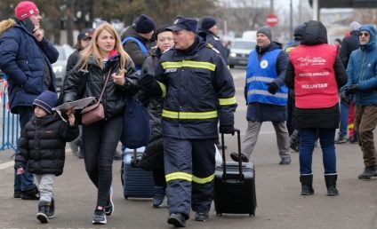 Aproape 500.000 de ucraineni au intrat în România de la declanşarea crizei, potrivit Poliției de Frontieră