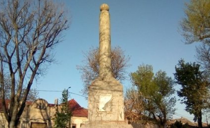 Monumentul Eroilor Sovietici din municipiul Arad ar putea fi demontat în contextul războiului din Ucraina
