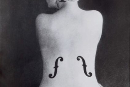 ”Le Violon d’Ingres”, faimoasa fotografie a lui Man Ray, s-a vândut cu o suma record de 12,4 milioane de dolari