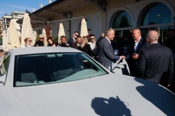 Mașină electrică sută la sută românească, made in Cluj. Premierul Nicolae Ciucă a participat la prezentarea prototipului