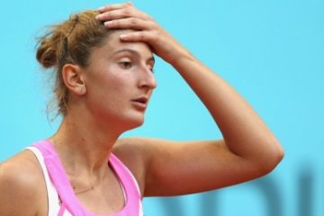 TENIS | Irina Begu a lovit cu racheta un spectator, în timpul meciului de la Roland Garros. Românca s-a calificat în turul al treilea al French Open după ce a scăpat de descalificare