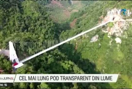 Cel mai lung pod transparent suspendat din lume a fost inaugurat în Vietnam