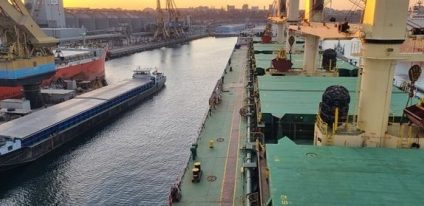 Trei din cele patru vapoare care asigură alimentarea navelor cu combustibil în Portul Constanța sunt rusești. Explicațiile directorului portului