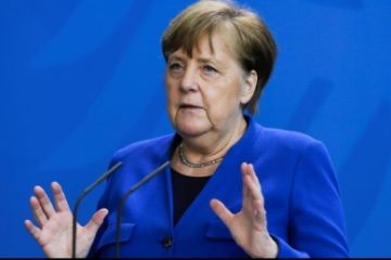 Angela Merkel condamnă invazia Rusiei în Ucraina „Susţin eforturile guvernului german, UE şi SUA de a-i ţine piept lui Putin în acest război barbar”