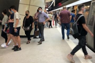 Metrorex instalează terminale contactless la automatele de vândut cartele din staţiile de metrou