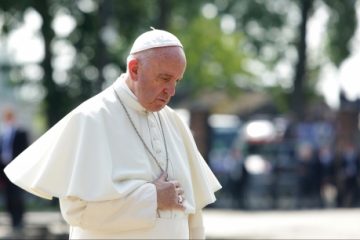 Papa Francisc, un nou apel pentru încetarea focului în Ucraina: Nu duceţi umanitatea la distrugere, vă rog!