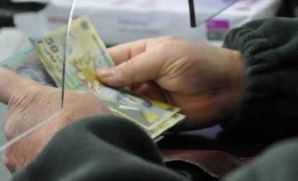 Când se acordă ajutorul financiar de 700 de lei, pentru pensionarii cu venituri sub 2000 lei? Precizările Ministerului Muncii