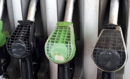 Benzina și motorina s-au scumpit iar, în rețelele mai multor distribuitori de carburanți