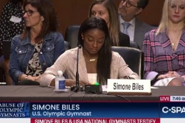 Simone Biles şi alte peste 90 de gimnaste americane abuzate de medicul  Larry Nassar solicită un miliard de dolari din partea FBI, care a ascuns informații