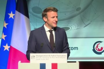 Emmanuel Macron cere consolidarea industriei europene de apărare și o reevaluare a cheltuielilor militare franceze